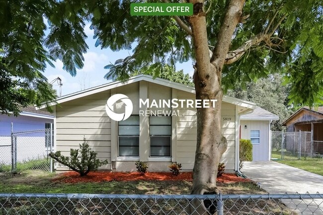 3 Bedroom Pet-Friendly Home in ORLANDO, FL... - 3 Bedroom Pet-Friendly Home in ORLANDO, FL...
