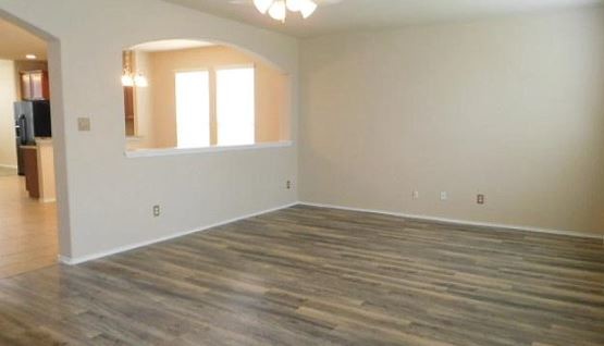 Foto del edificio - 5406 English Oak Dr