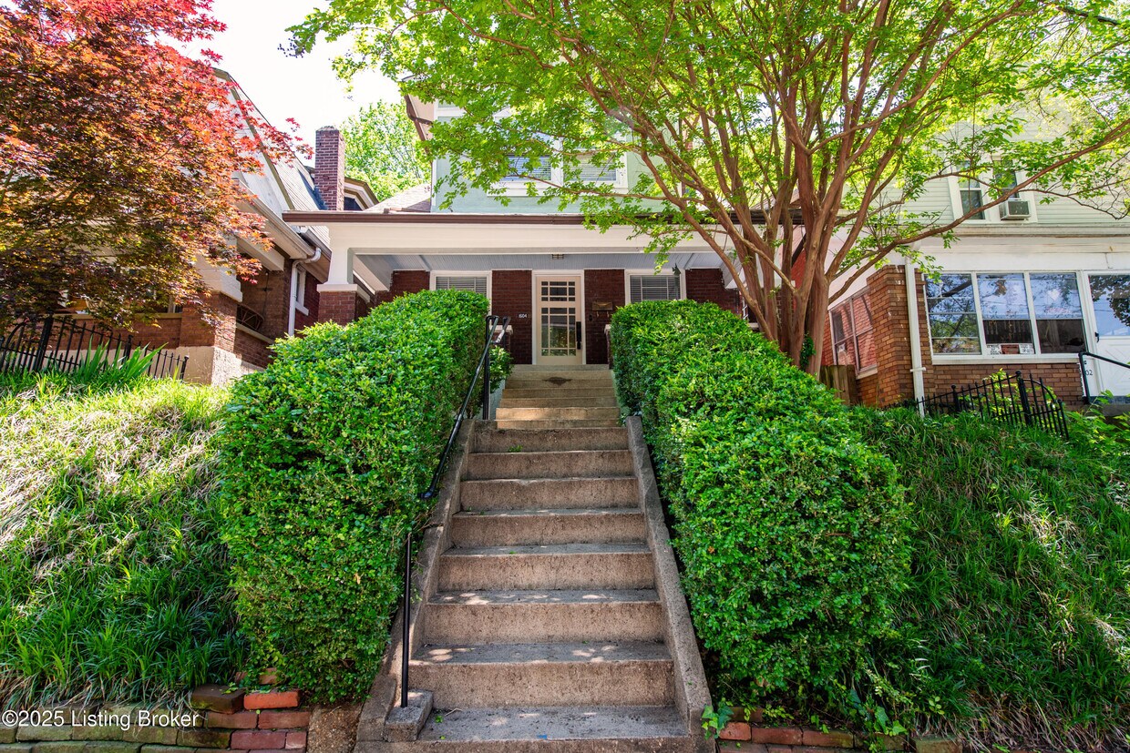 Primary Photo - 1604 Edgeland Ave