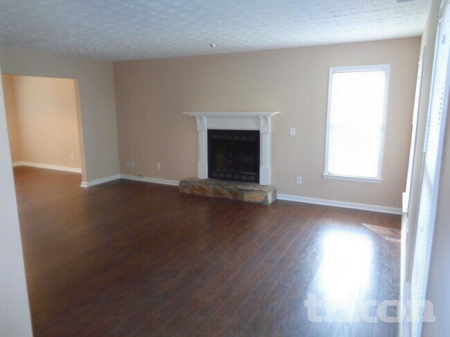 Building Photo - 730 Sugar Springs Ln SW