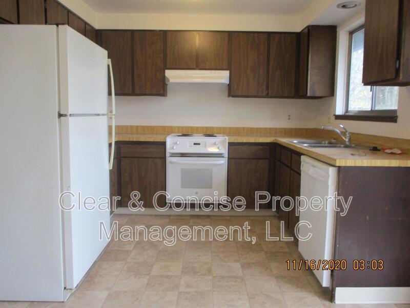 Building Photo - 2704 I Street #C
