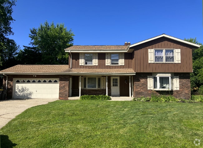 Building Photo - 2711 Albany Ct