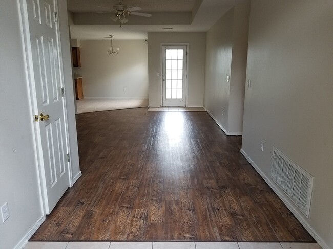 Foto del edificio - 1010 S Liberty Dr