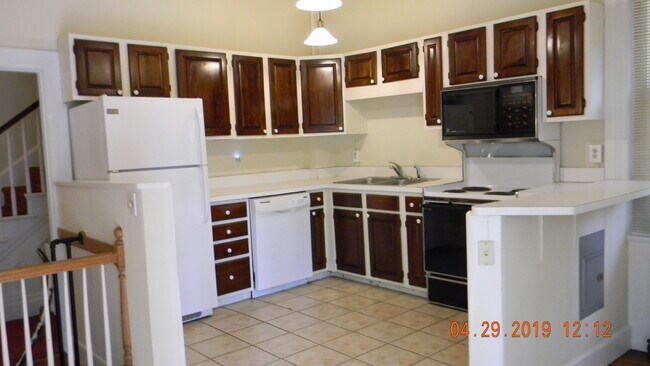 Cocina - 311 N High St