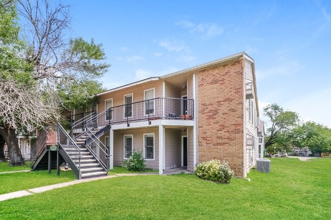 Foto del edificio - 2002 West Loop Unit B Austin, TX