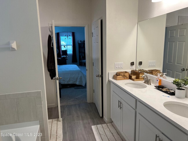 Foto del edificio - 4456 Broomsedge Cir