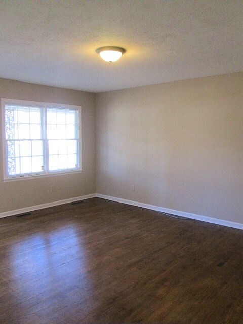 Building Photo - 402 S Valencia Dr
