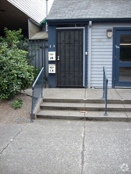 Building Photo - 458 E 11th Ave