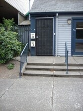 Building Photo - 458 E 11th Ave