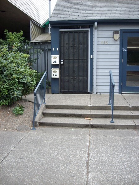 Building Photo - 458 E 11th Ave