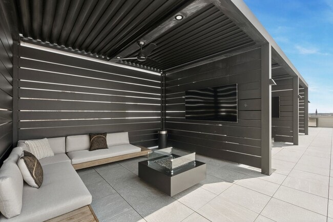 Interior Photo - The Lyle on Broad