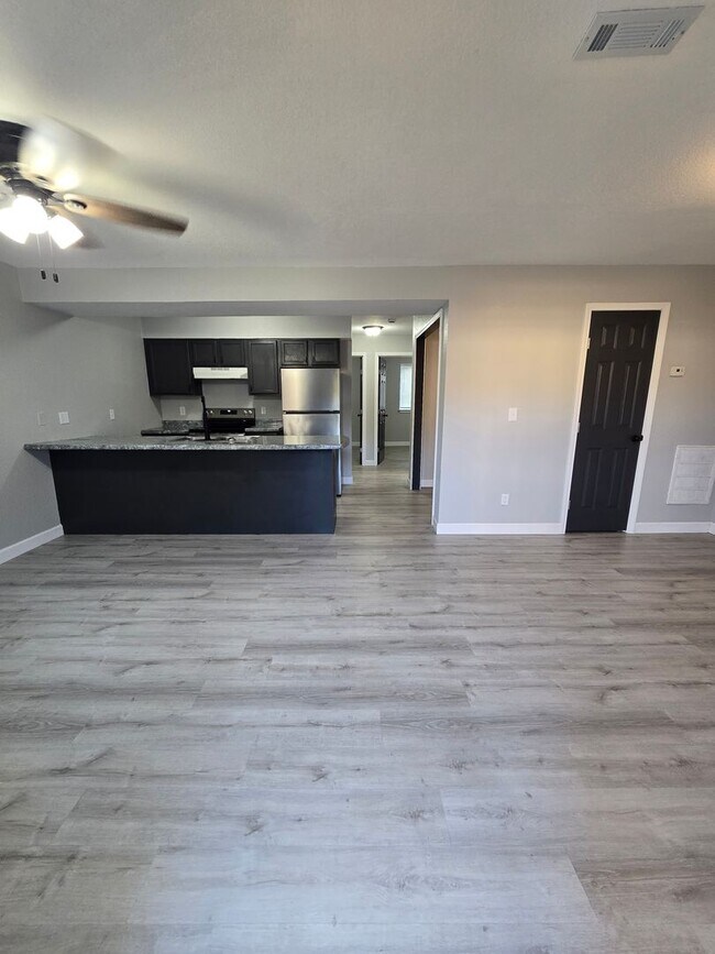 Foto del edificio - 36 Osage Ridge Rd