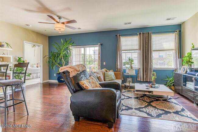 Foto del edificio - 123 Tower Blvd