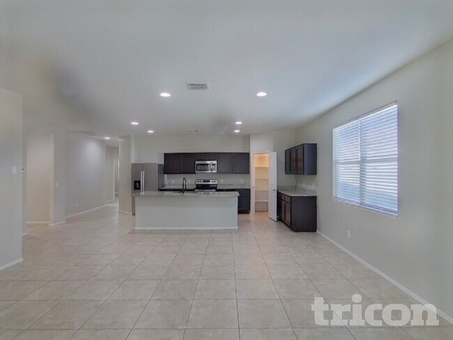 Building Photo - 17915 N Nocera Rd