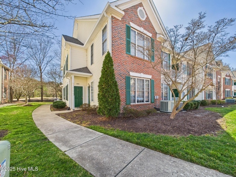 Primary Photo - 2111 Kudrow Ln