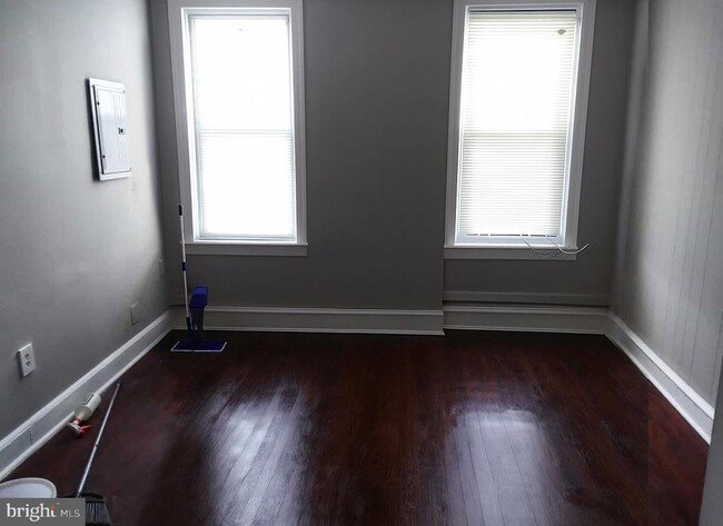 Foto del edificio - 420 W Ruscomb St