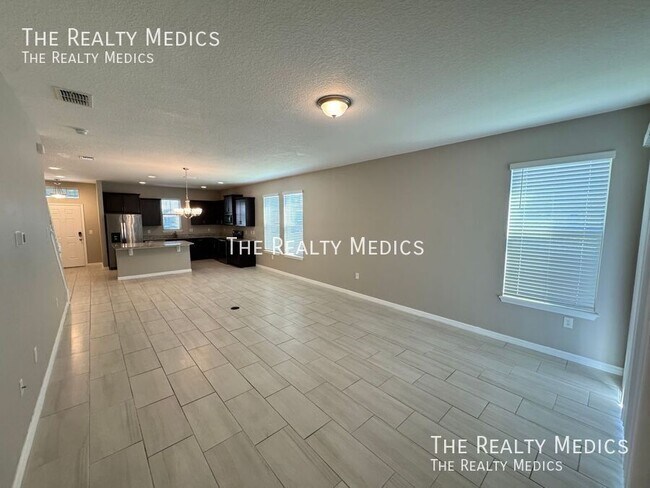 Foto del edificio - 16149 Mangrove Rd