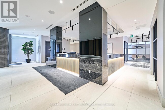 Photo du bâtiment - 2545 Simcoe St N