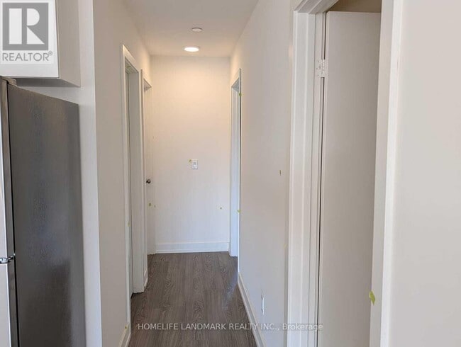 Building Photo - 203B - 16 MELBOURBE AVENUE