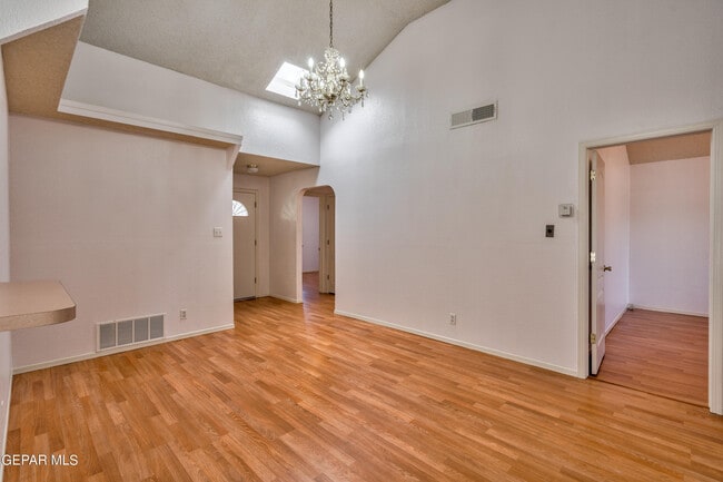 Building Photo - 7324 Canyon Run Dr