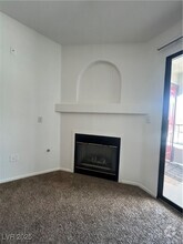 Building Photo - 950 Seven Hills Dr