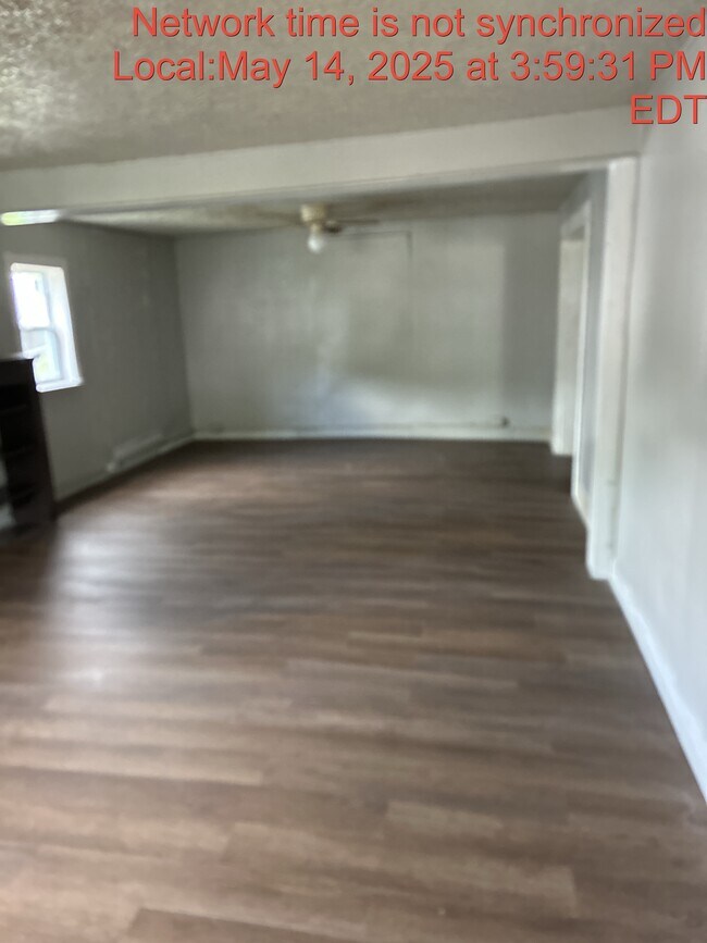 Foto del edificio - 405 Adams St