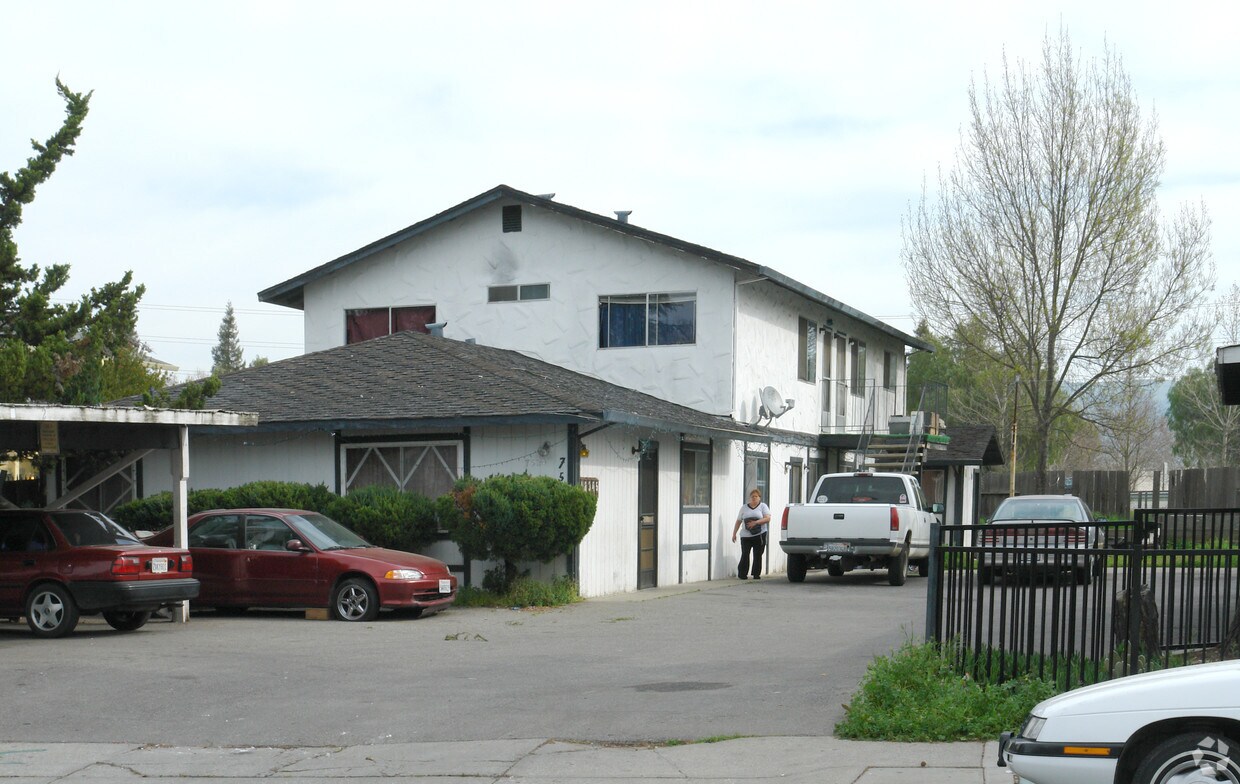 Primary Photo - 7520 Rogers Ln
