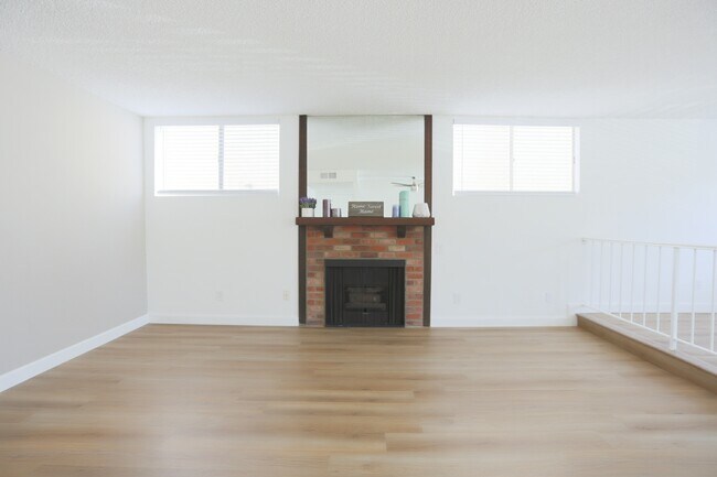 Foto del edificio - 4452 Ensign Ave
