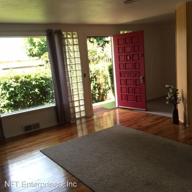 Foto principal - 10002 3rd Ave NW