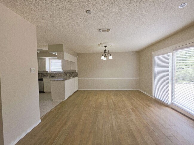 Foto del edificio - Yipee! Fabulous 2 bedroom, 2 bath home in ...