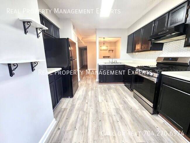Foto del edificio - 6022 Winged Elm Ct