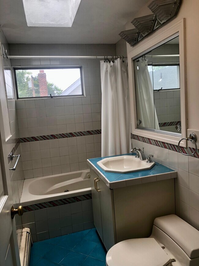 bath on 2nd lev - 99 Highland Ave