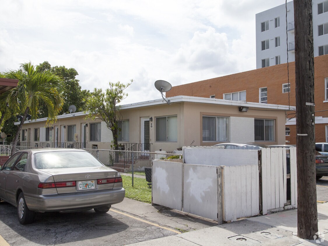 Foto principal - 1640 SW 4th St