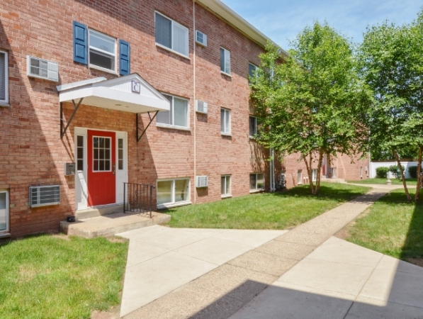 Foto del edificio - Boothwyn Court Apartments