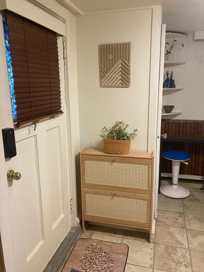 Building Photo - 3421 Belmont Ave