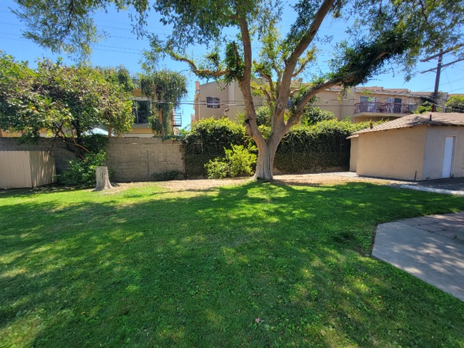 Building Photo - 13634 Leadwell St