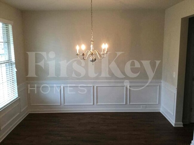 Building Photo - 360 Madison Grace Ave