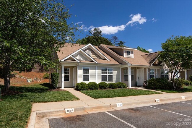 Foto del edificio - 1537 Tyger Brook Ln