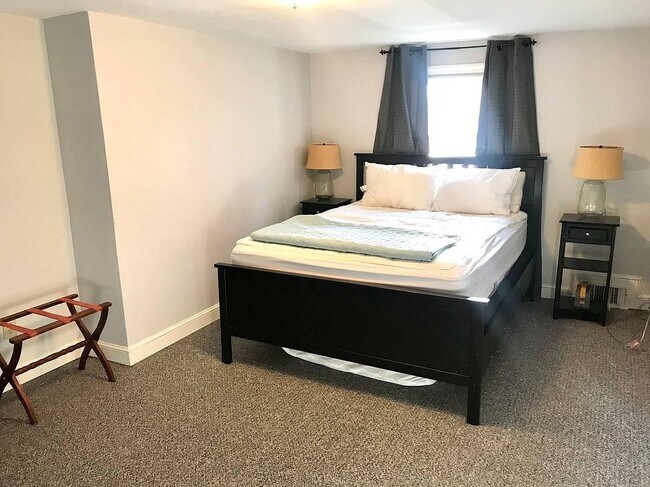 Bedroom - 67 N Main St