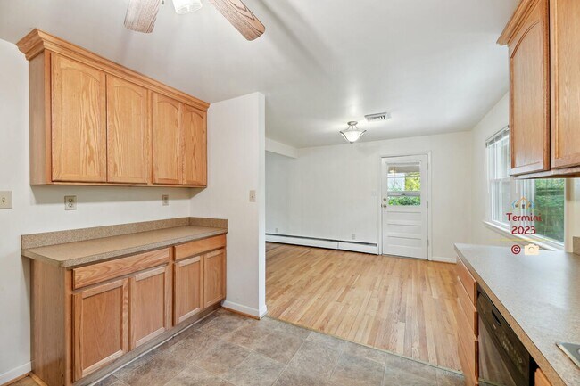 Foto del edificio - 10116 Garrett St