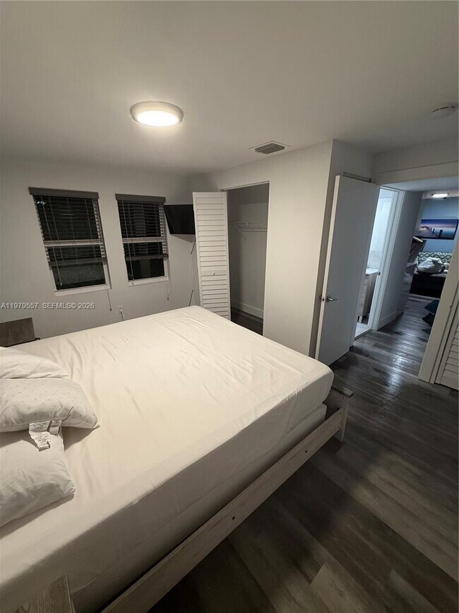 Foto del edificio - 2020 Washington St