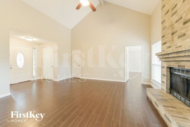 Building Photo - 5030 Maurita Dr