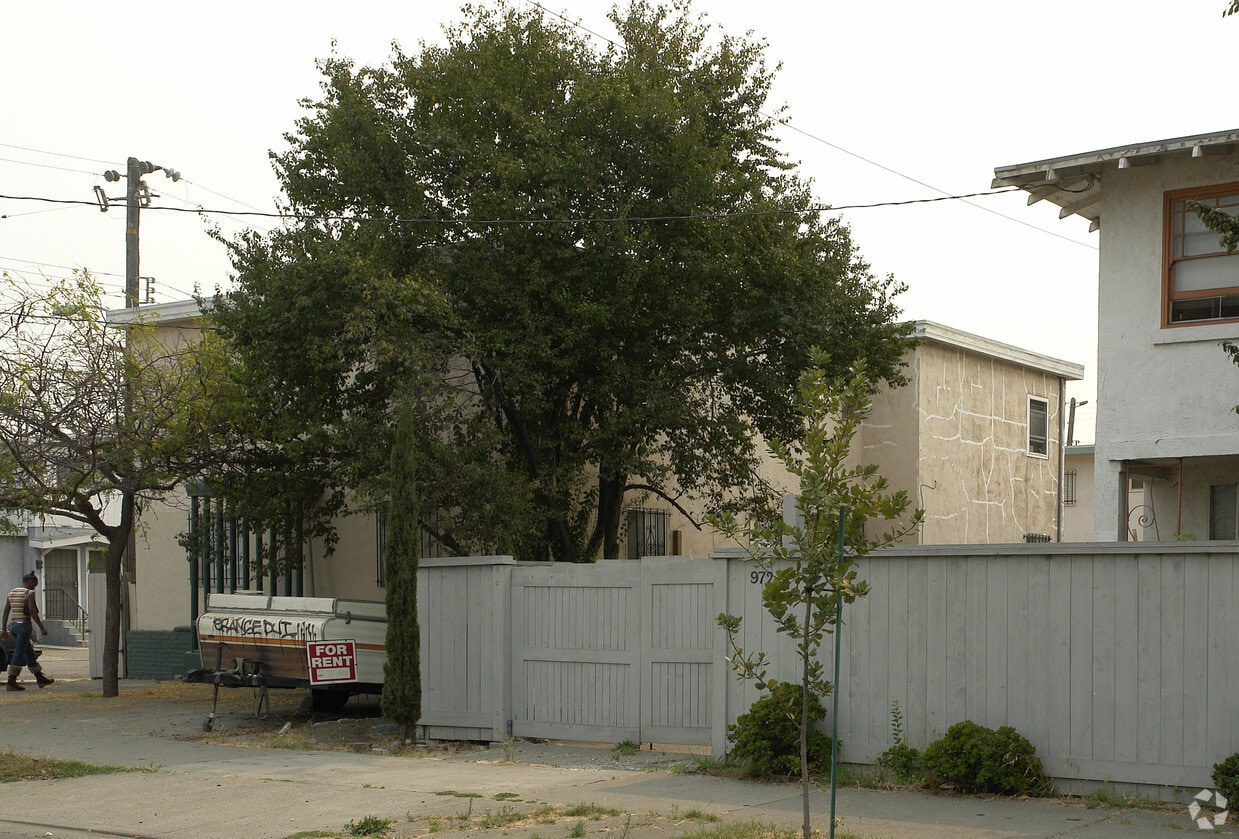 Building Photo - 978 75th Ave