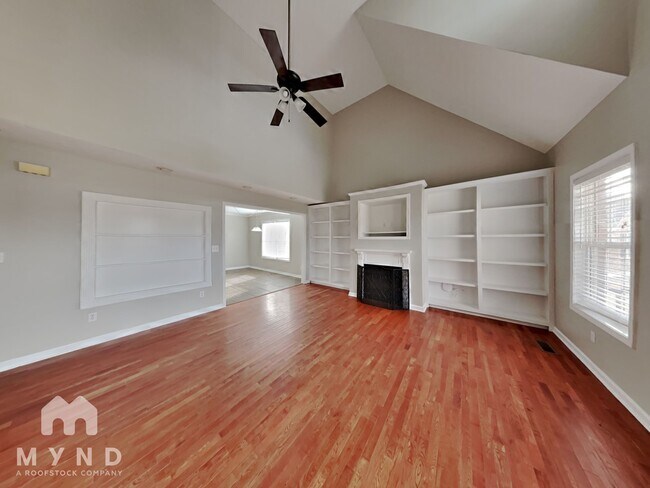 Foto del edificio - 364 Old Glory Ln