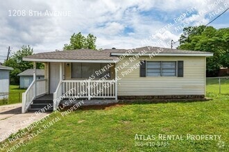 Building Photo - 1208 8th Ave