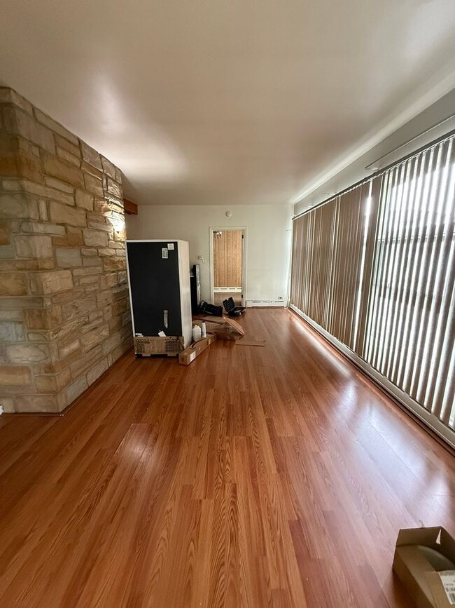 Building Photo - 615 Kraybill Church Rd