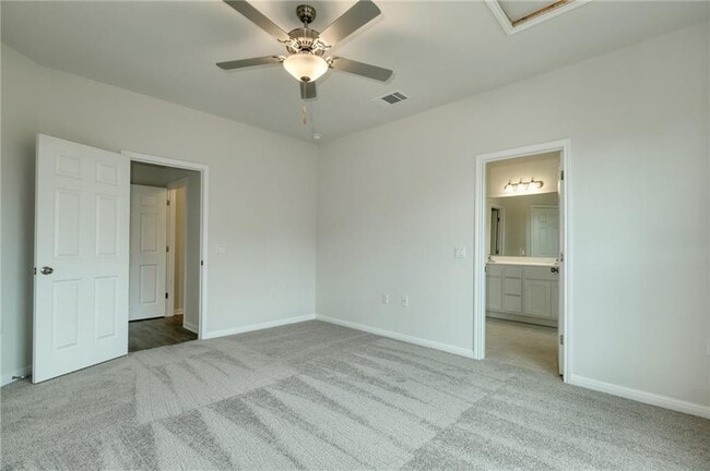 Building Photo - 801 Falkland Trace