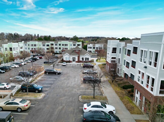 Foto del edificio - Homewood Point Apartments