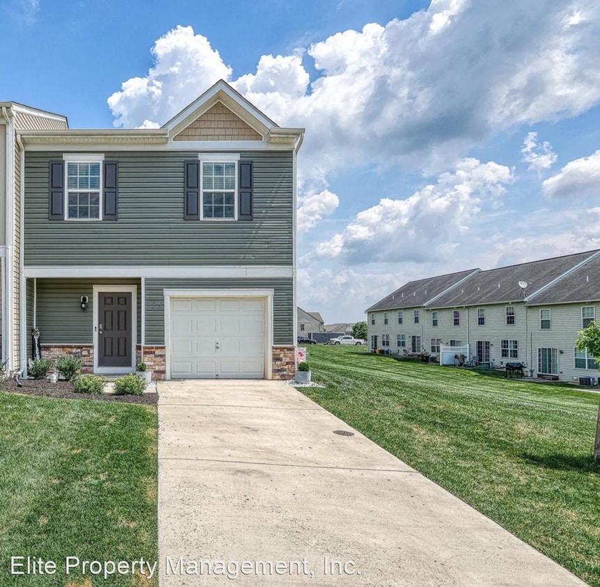 Foto principal - 3 br, 2.5 bath House - 125 Maple Run Drive