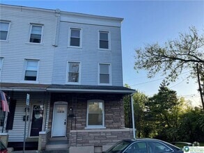 Building Photo - 1342 3rd St